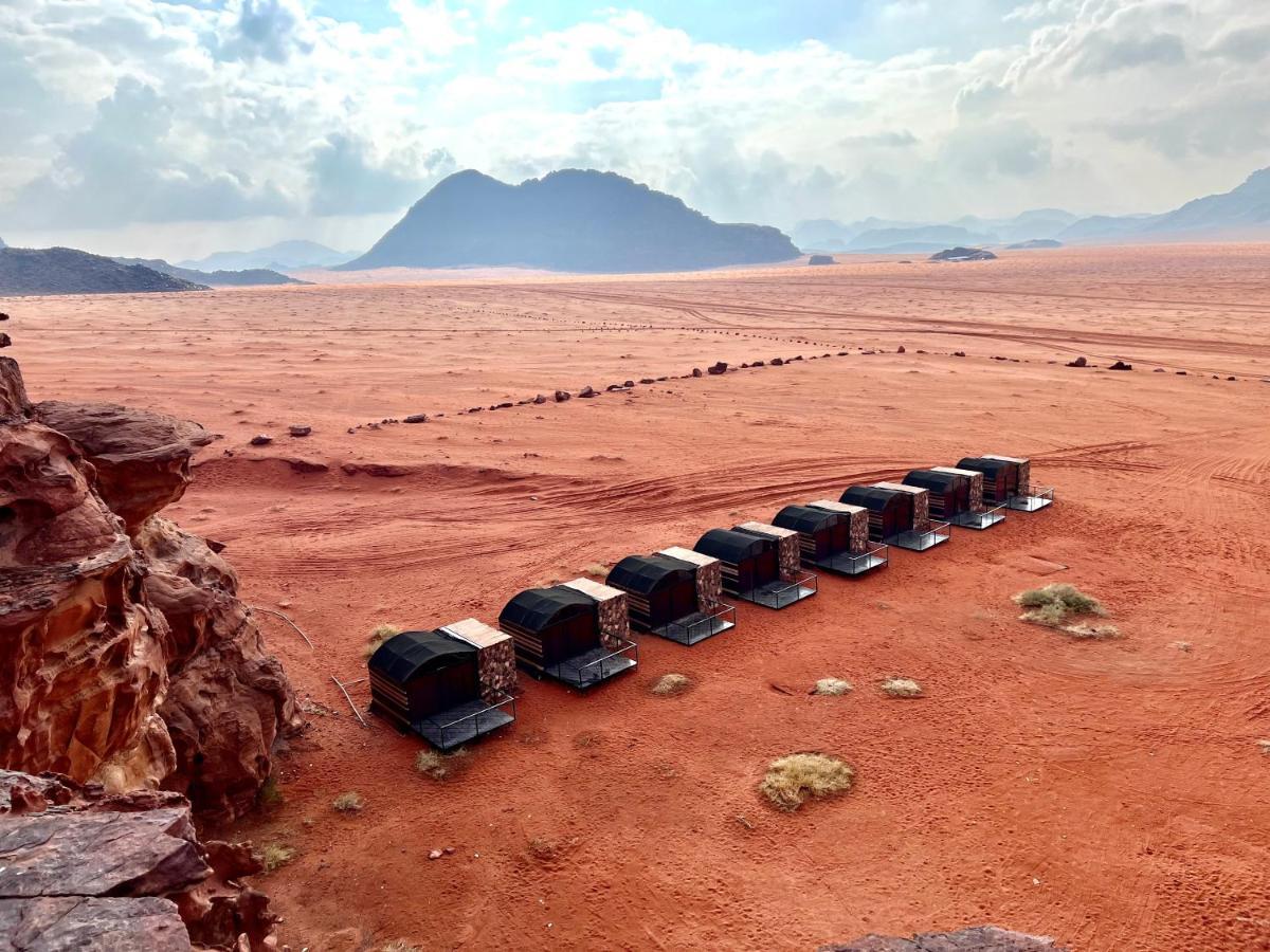 Wadi Rum Shooting Stars Camp Bagian luar foto
