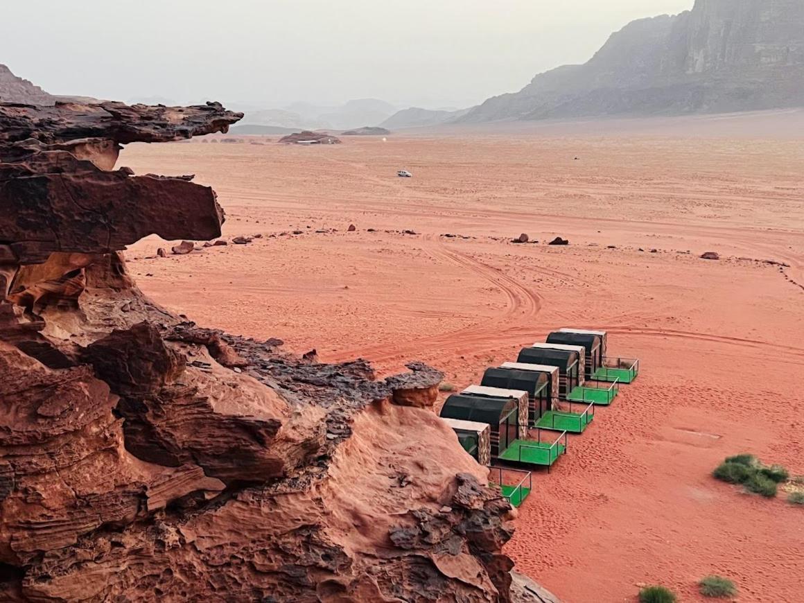 Wadi Rum Shooting Stars Camp Bagian luar foto