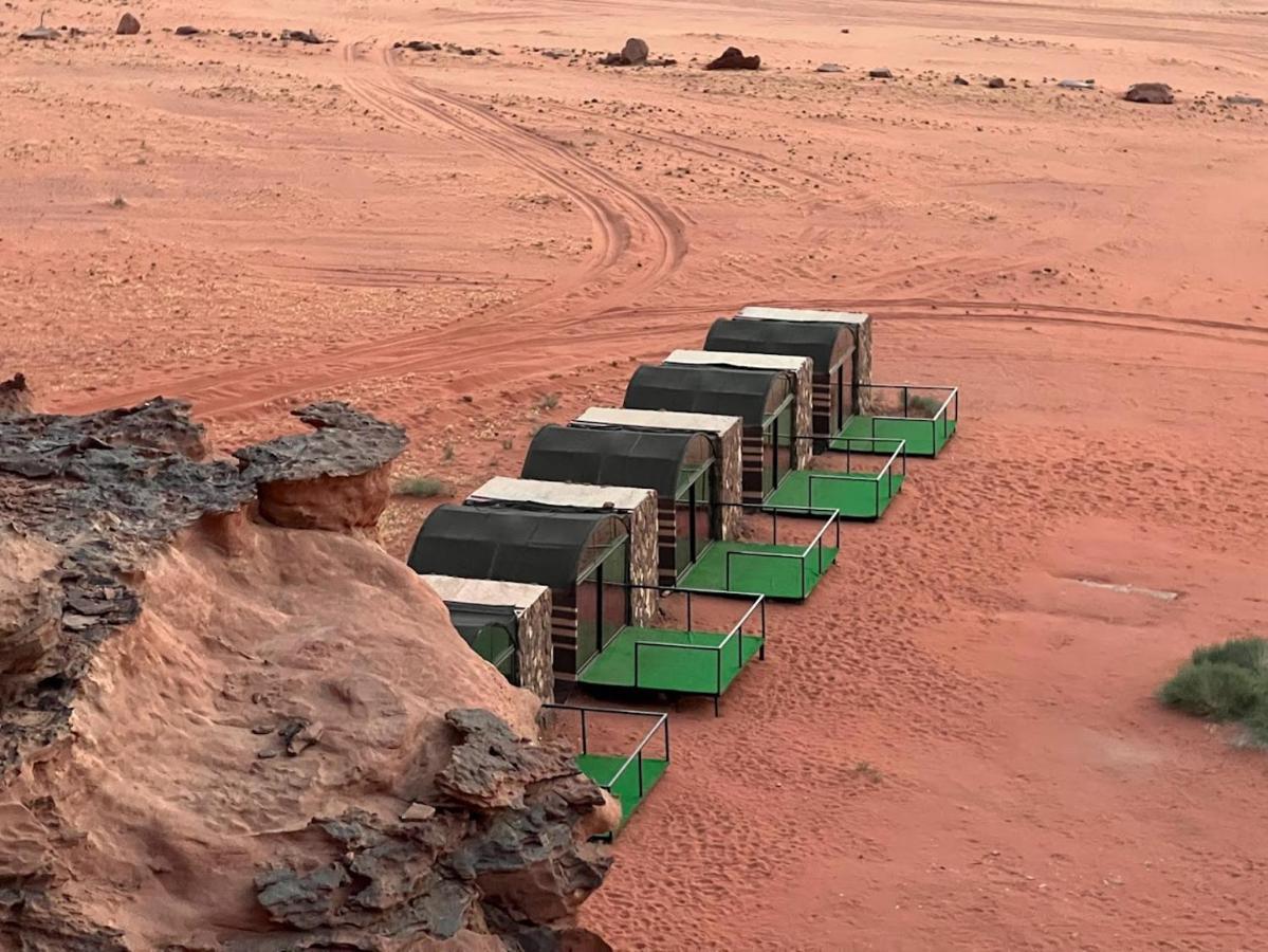 Wadi Rum Shooting Stars Camp Bagian luar foto
